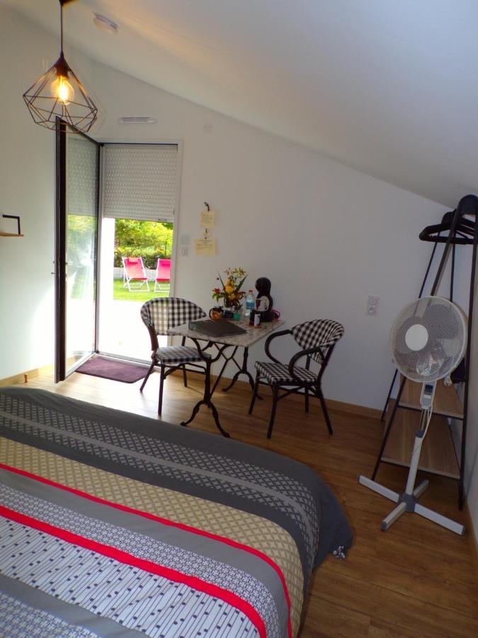 Bed and Breakfast Les Terrasses Saint-Paul-en-Pareds Экстерьер фото